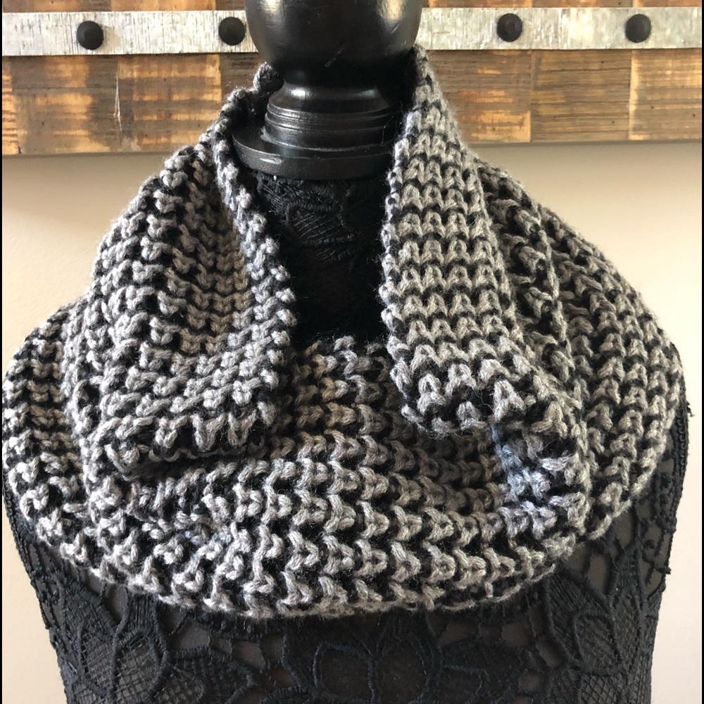 Gap scarf